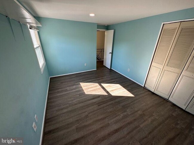 Building Photo - 2901 Tarragon Ln