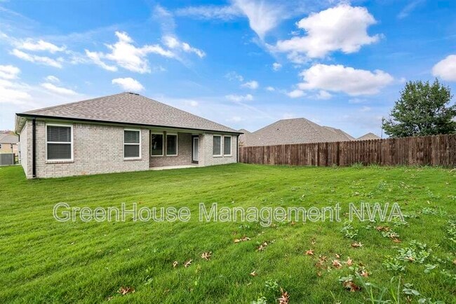 Building Photo - 2401 N Heritage Ranch Dr