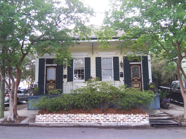 447/449 Elmira (Right side) - 447 Elmira Ave