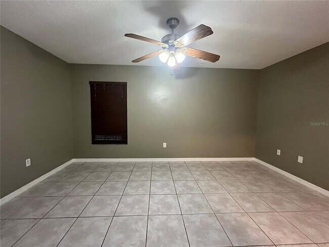 Building Photo - 1140 Juniper Ct