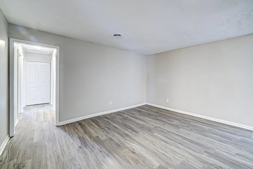 Building Photo - 2839 Glenn Hills Cir