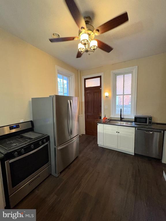 Building Photo - 1803 N 2nd St