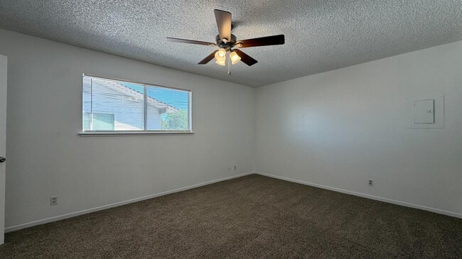 Building Photo - 2514 E Andrews Ave