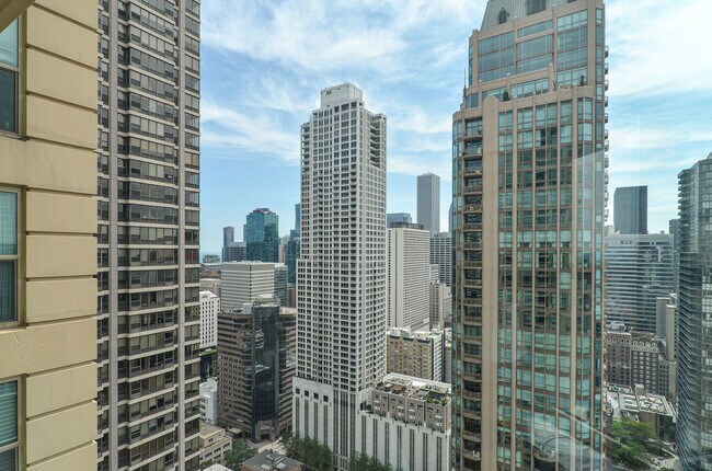 Building Photo - 25 E Superior St