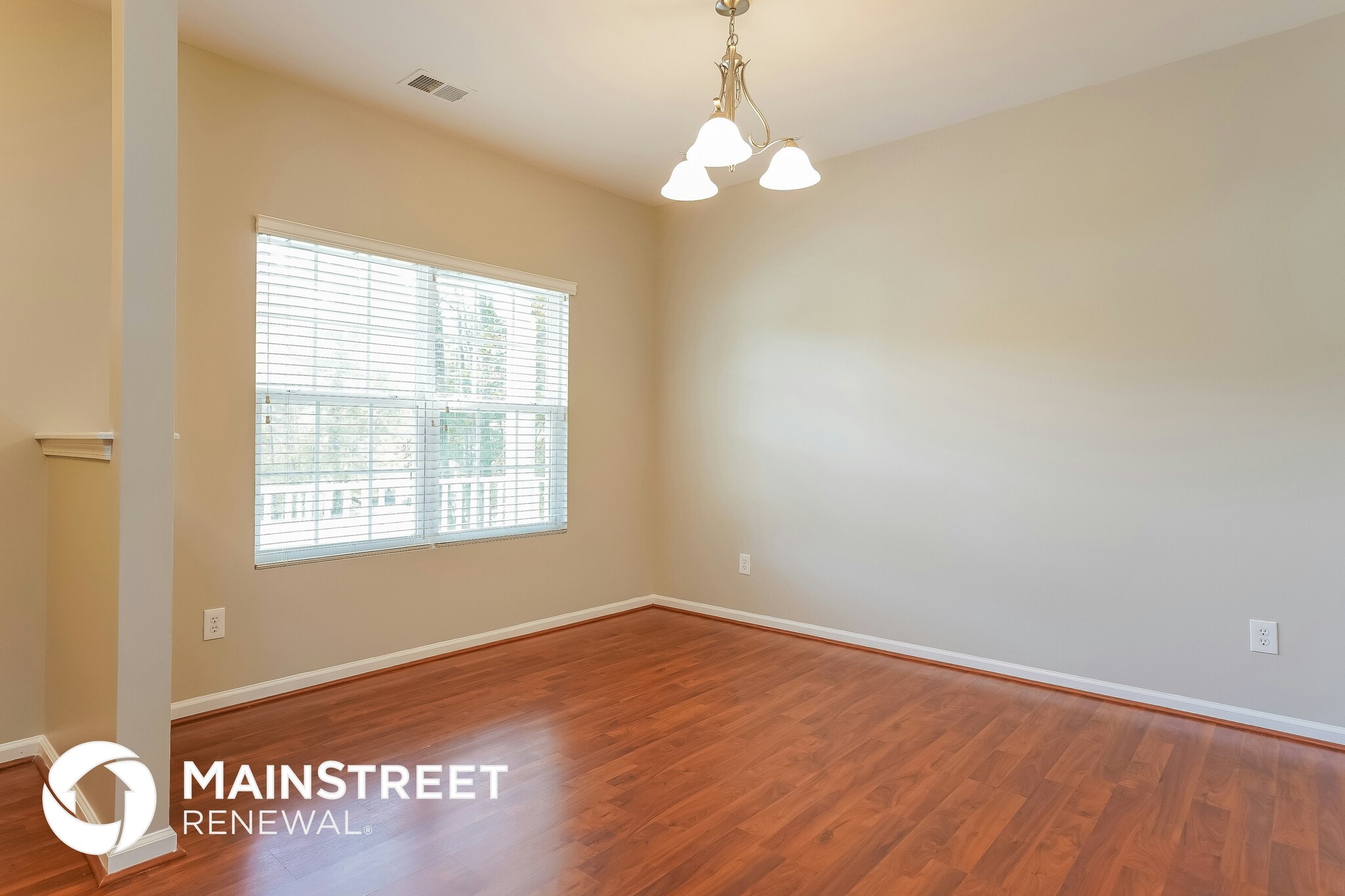 Building Photo - 235 River Hills Dr