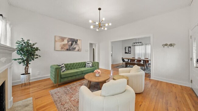 Building Photo - 307 W Haya St