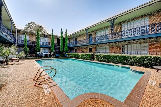 Building Photo - 2503 McCue Rd