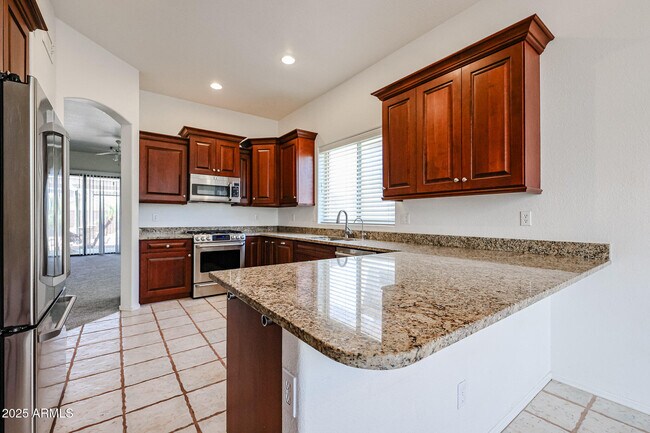 Building Photo - 2318 N Boulder Mountain