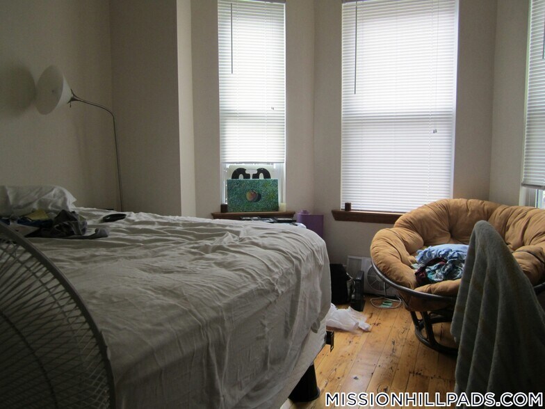 Building Photo - 2 Torpie St