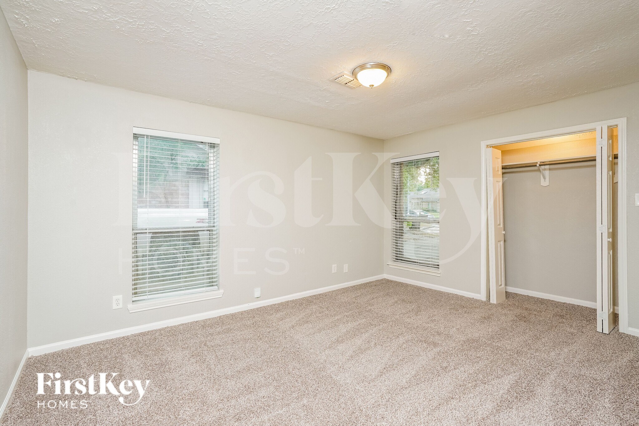 Building Photo - 15603 Sandy Hill Dr