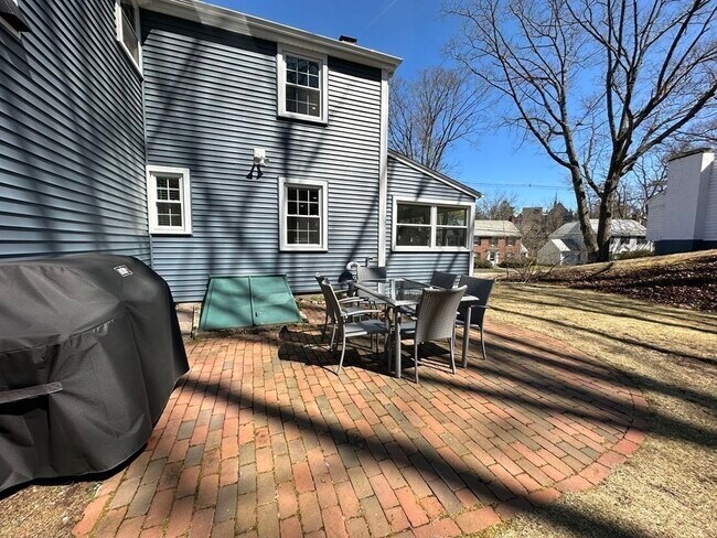 Building Photo - 99 Westchester Rd