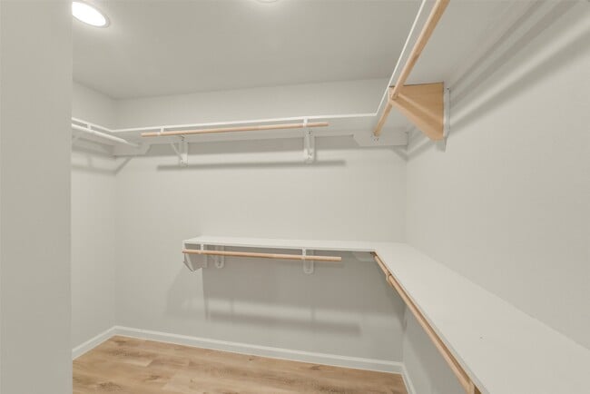 Building Photo - 10242 Bridgeland Ln