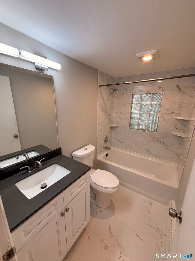 Building Photo - 37 Caya Ave