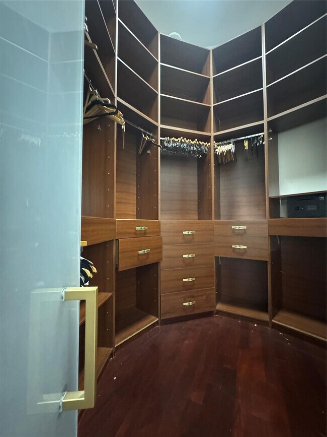 Building Photo - 5981 SW 37th Terrace