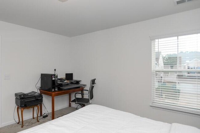 Building Photo - 252 Pendergast Rd