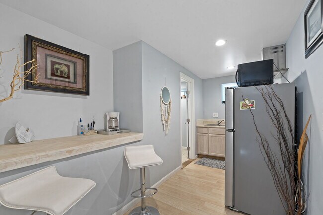 Building Photo - 641 Walther Way