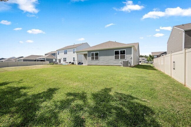Building Photo - 131 Saddle Horse Ln