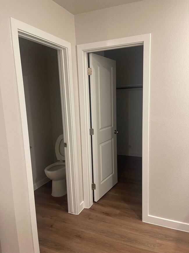 Building Photo - 7709 Macedonian Dr