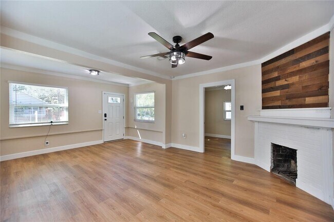 Building Photo - 453 41st Ave S