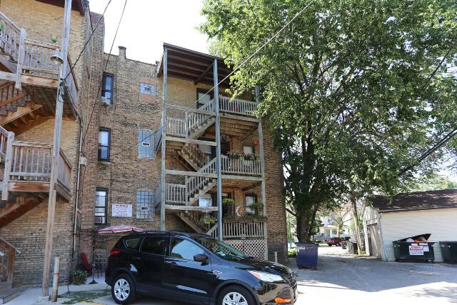 Building Photo - 3827 N Drake Ave