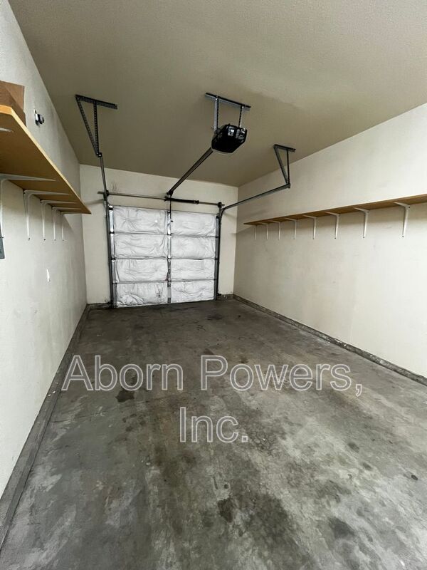 Building Photo - 626 Pearl Pl