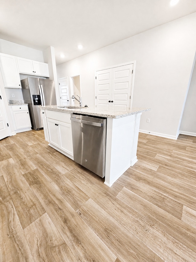 Building Photo - BRAND-NEW LUXURY 3BR/3BA TOWNHOME IN COLLINS PARK – CONWAY, SC