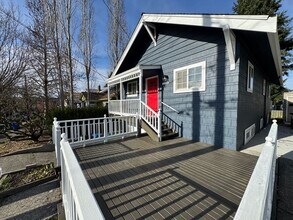 Building Photo - Ramesh House | Spacious 3x2 Available Now! | Rare Green Lake Home w/ Garage, Storage and Private ...