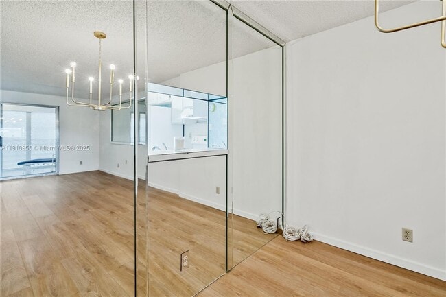 Building Photo - 141 SE 3rd Ave