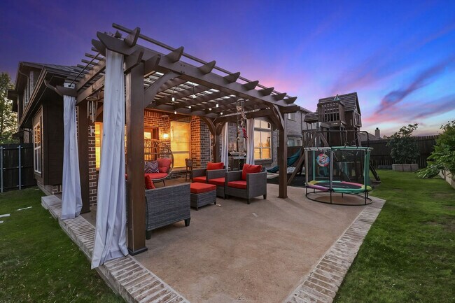 Building Photo - 1370 Pelican Dr