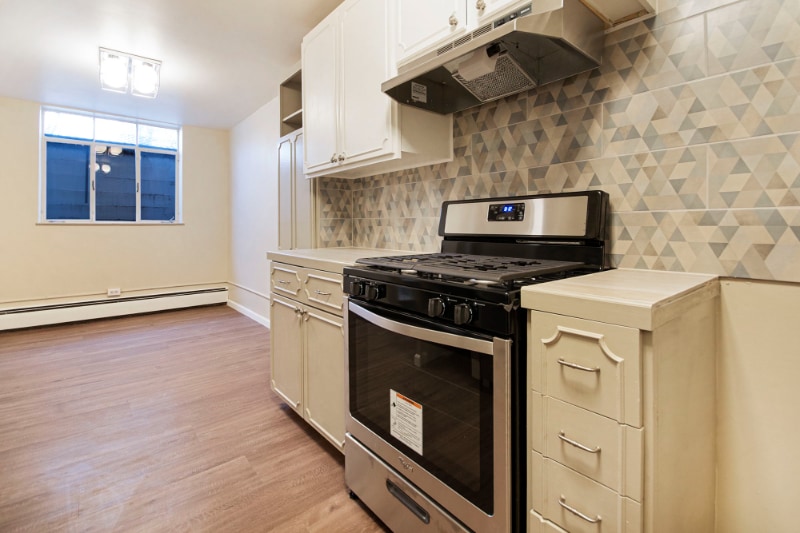 Building Photo - 1375 N Williams St