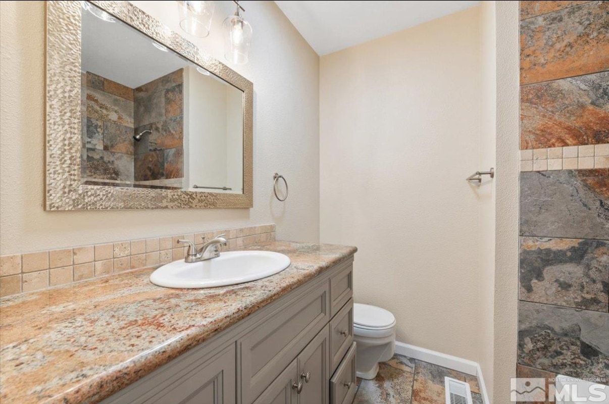 Building Photo - 630 Teel St