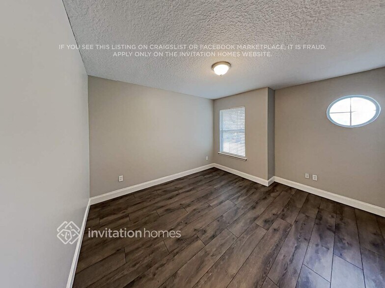 Building Photo - 3801 Pebble Brooke Circle South