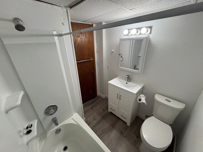 Building Photo - 2274 Orchard St