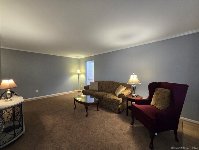 Building Photo - 22 Essex Ct