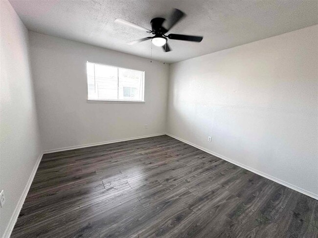 Building Photo - 7317 Melrose Ln