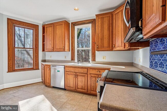 Building Photo - 2799 Beechbank Rd