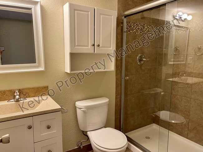 Building Photo - 1637 Westbridge Dr