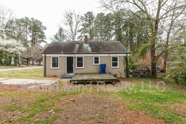 Building Photo - 1729 Dallas St