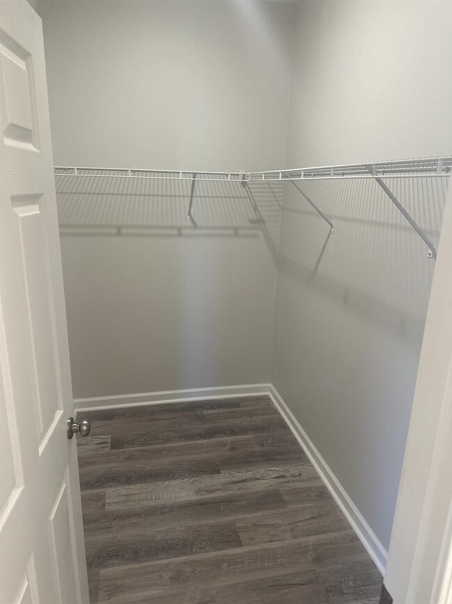 Building Photo - 215 Bass Ave