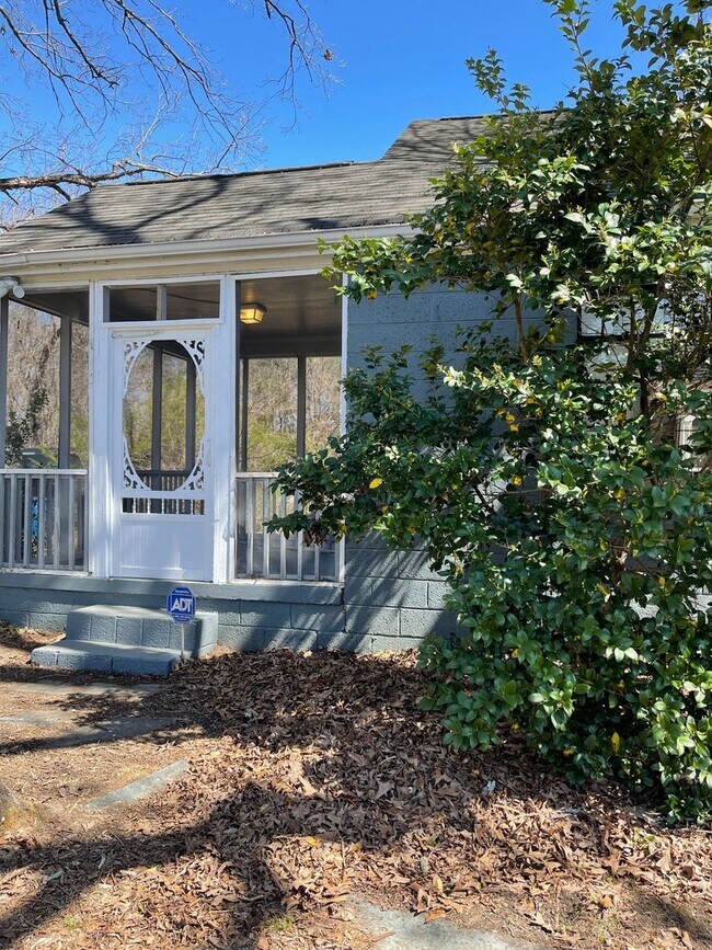 Primary Photo - 416 N Hardee St