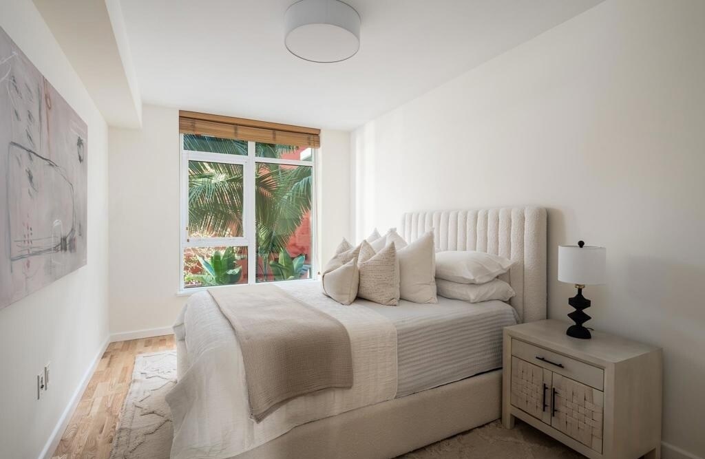 Building Photo - 1431 Pacific Hwy