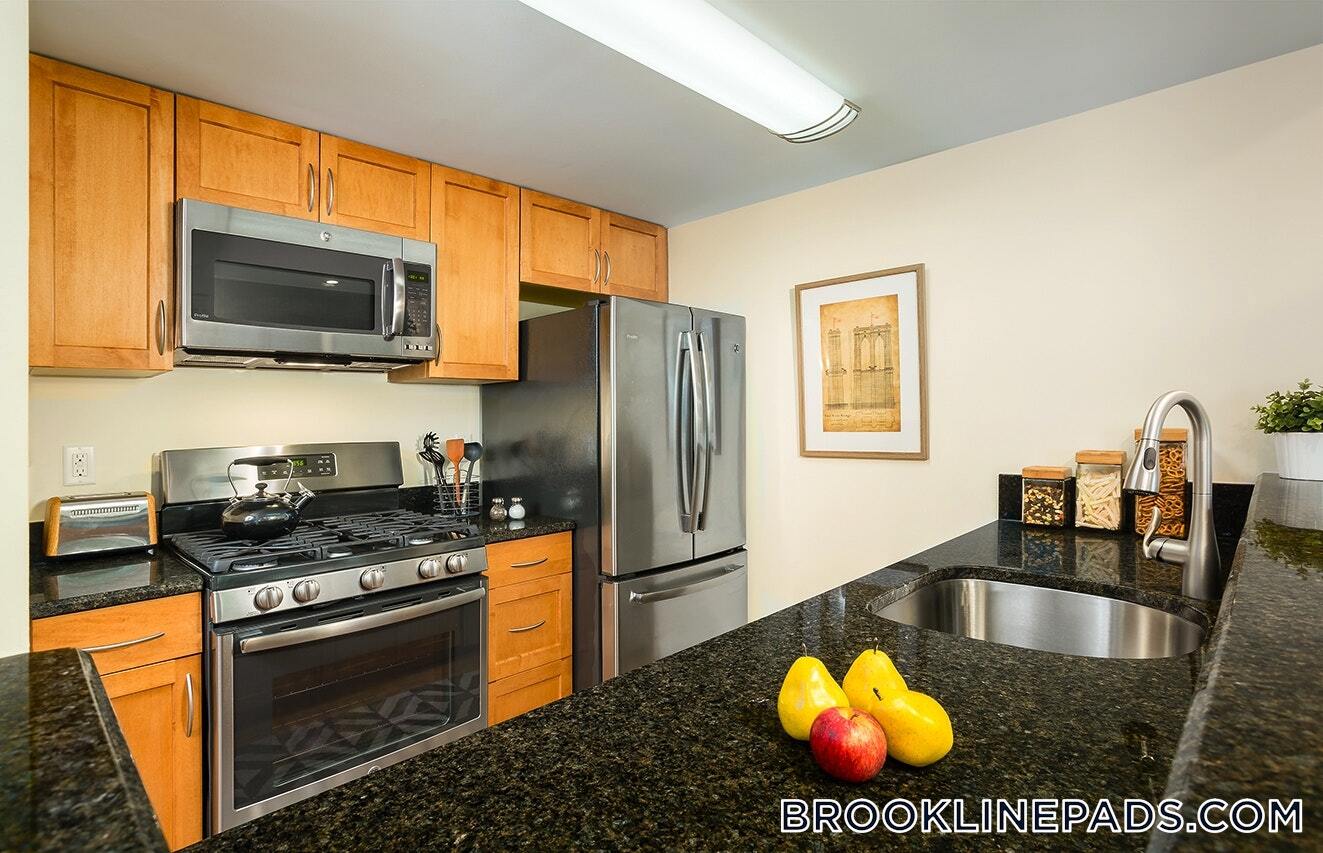 Building Photo - 27 Sherman Rd