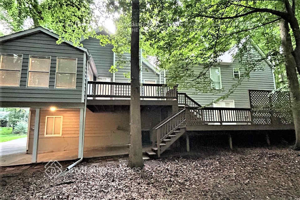 Building Photo - 405 Bramble Ct