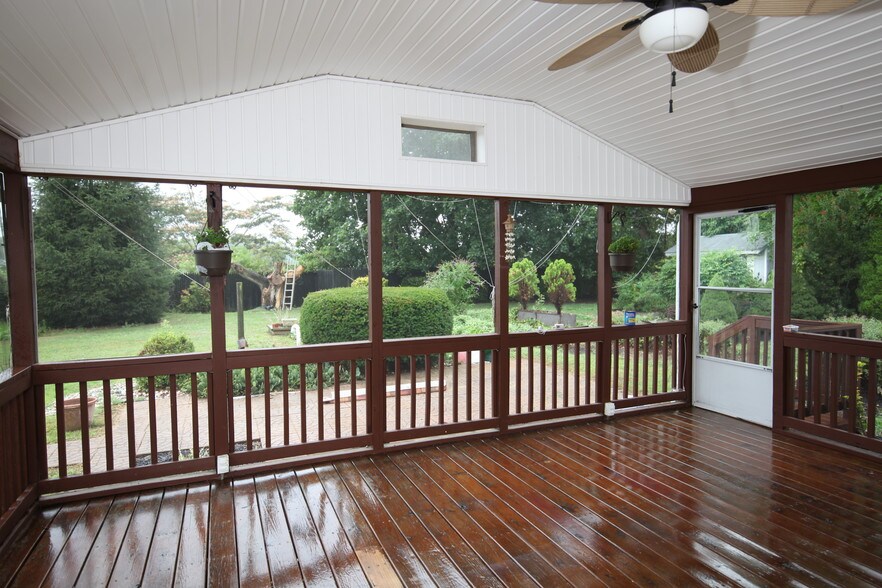 Building Photo - 31294 Kendale Rd