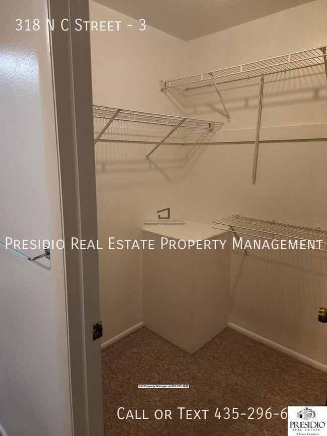 Building Photo - 318 N Center St