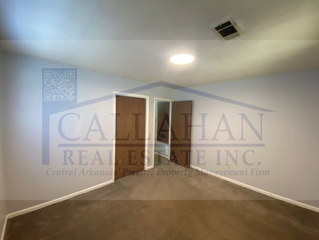 Building Photo - 8211 Woodview Dr N