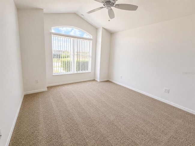 Building Photo - 3942 Zenith Lp