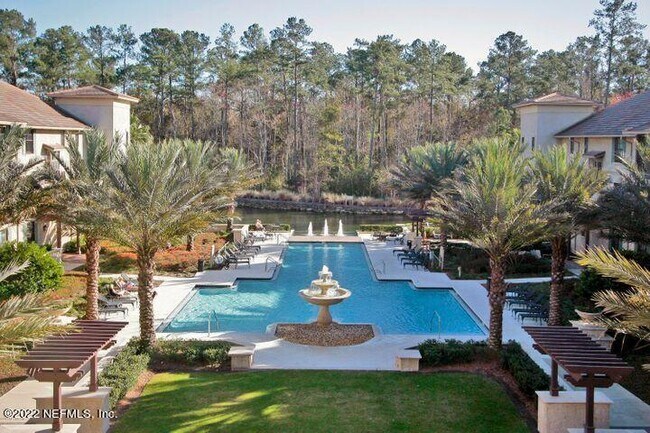 Building Photo - 965 Registry Blvd