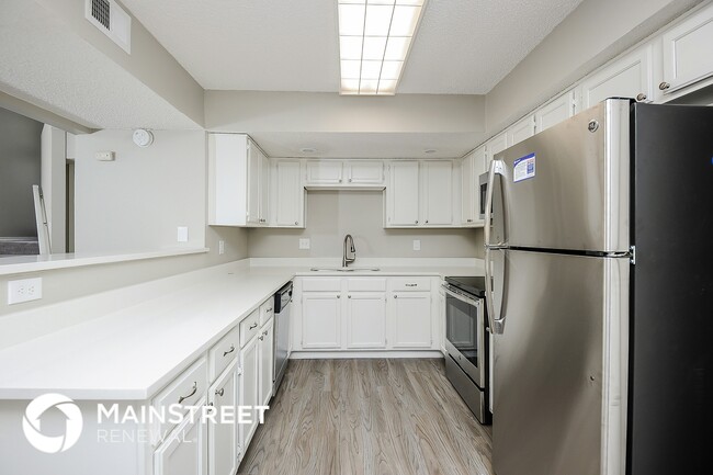 Building Photo - 1229 Settlers Way