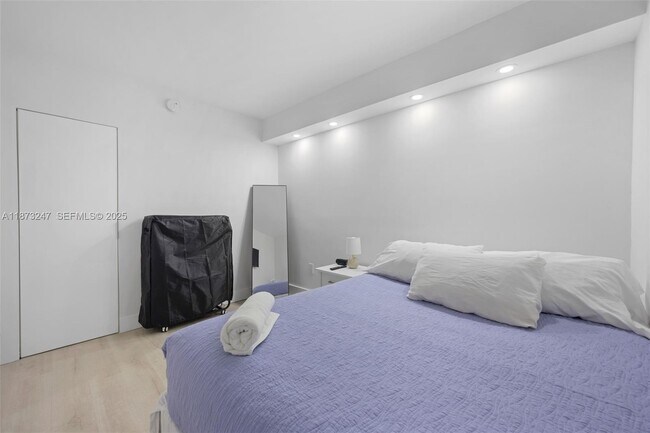 Building Photo - 19370 Collins Ave